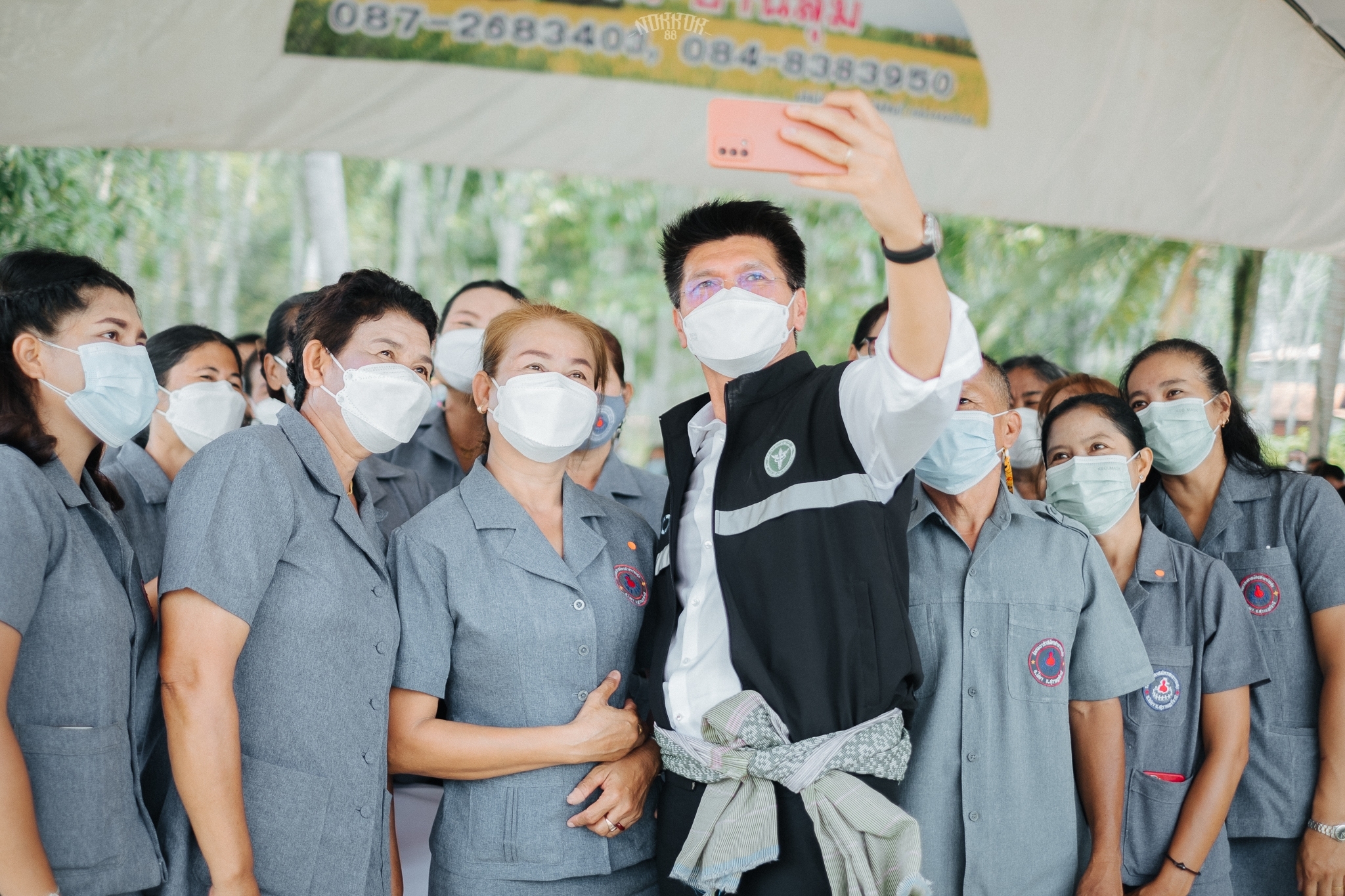 ดร.สาธิต  ปิตุเดชะ  รัฐมนตรีช่วยว่าการกระทรวงสาธารณสุข มอบนโยบายการดำเนินงานด้านสาธารณสุข โดยเฉพาะการป้องกันและควบคุมโรคติดเชื้อไวรัสโคโรนา  2019